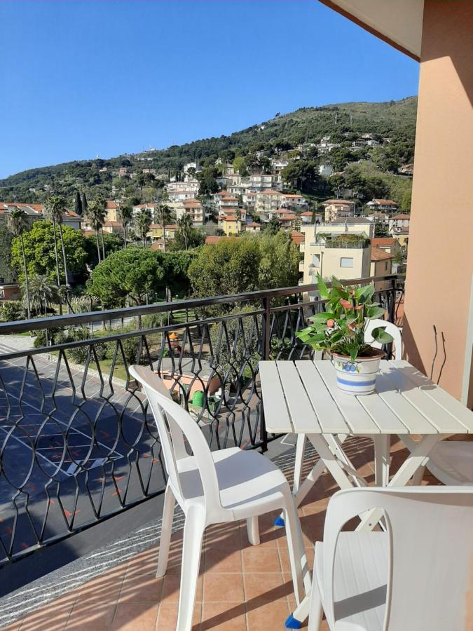 Ferienwohnung Nel Blu Marina dʼMarina dʼAndora Exterior foto